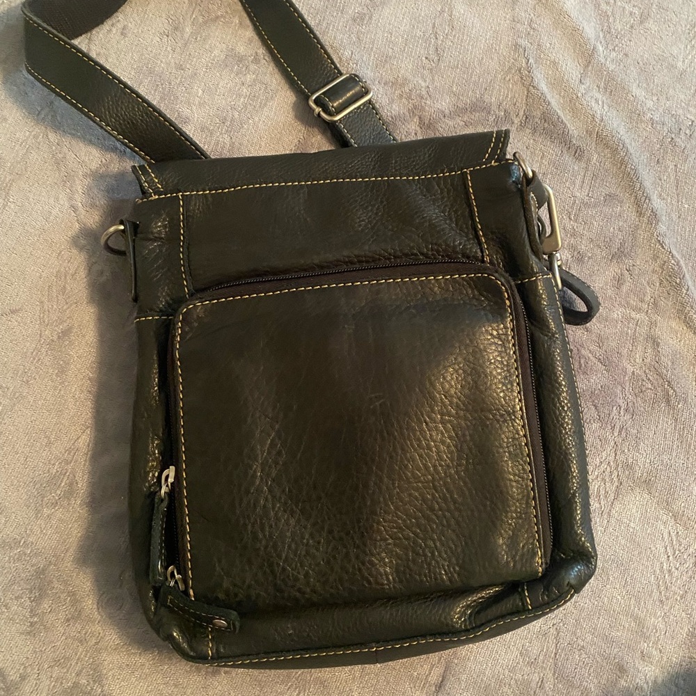Women’s  Black Leather Crossbody Bag